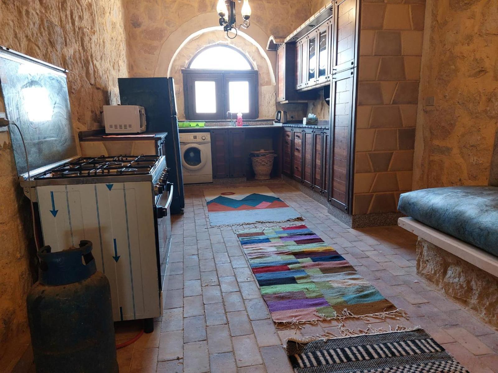 Villa 7 Al Fayyūm Exteriör bild