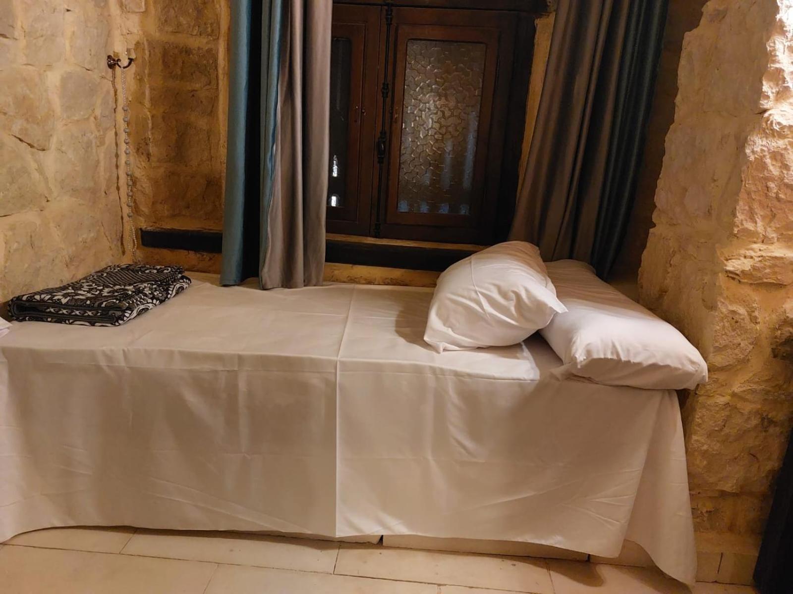 Villa 7 Al Fayyūm Exteriör bild